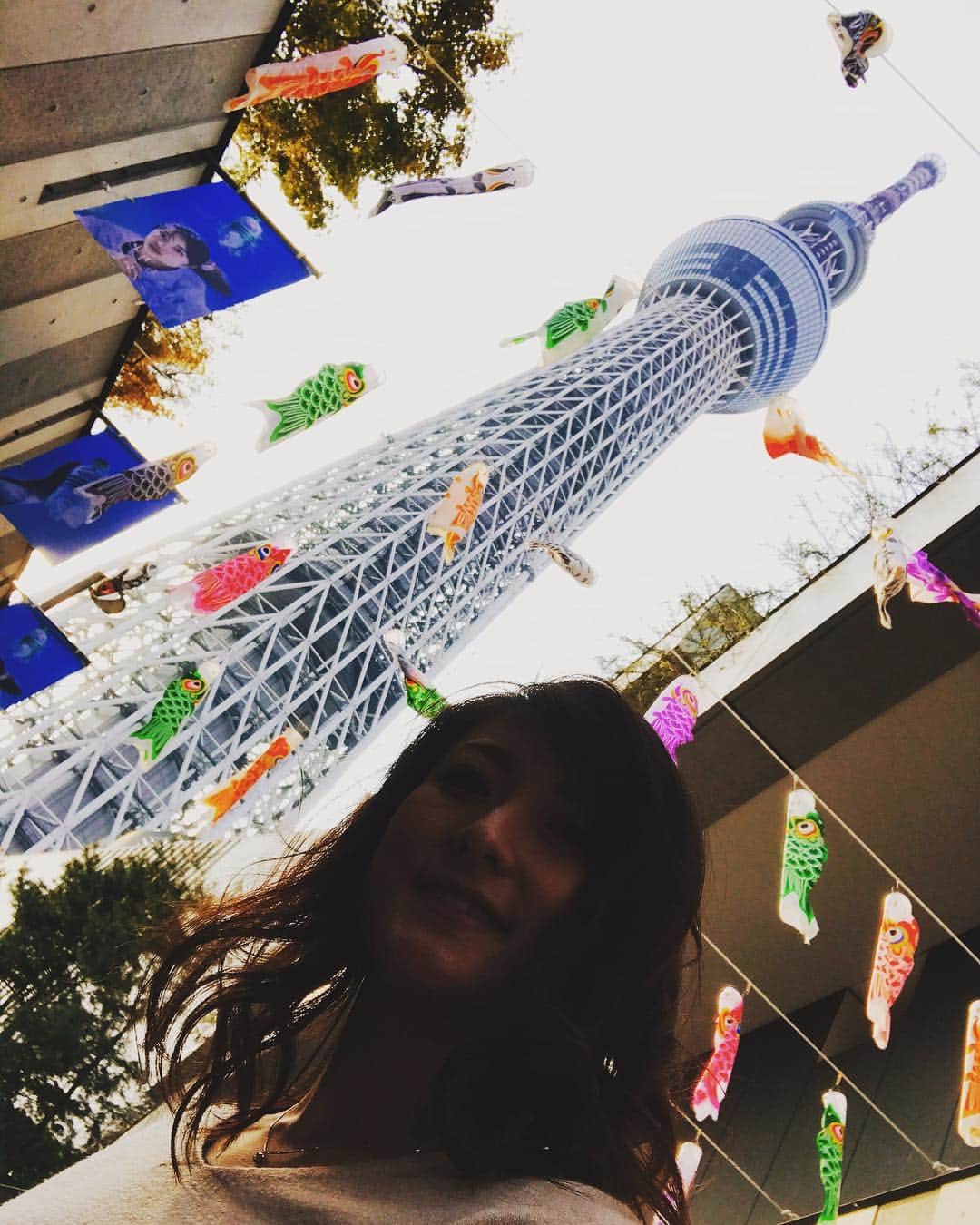 高橋麻美さんのインスタグラム写真 - (高橋麻美Instagram)「スカイツリーと子どもの日^ ^  #skytree #tower #childrensday  #oshiage #japan」5月5日 2時14分 - charmy421