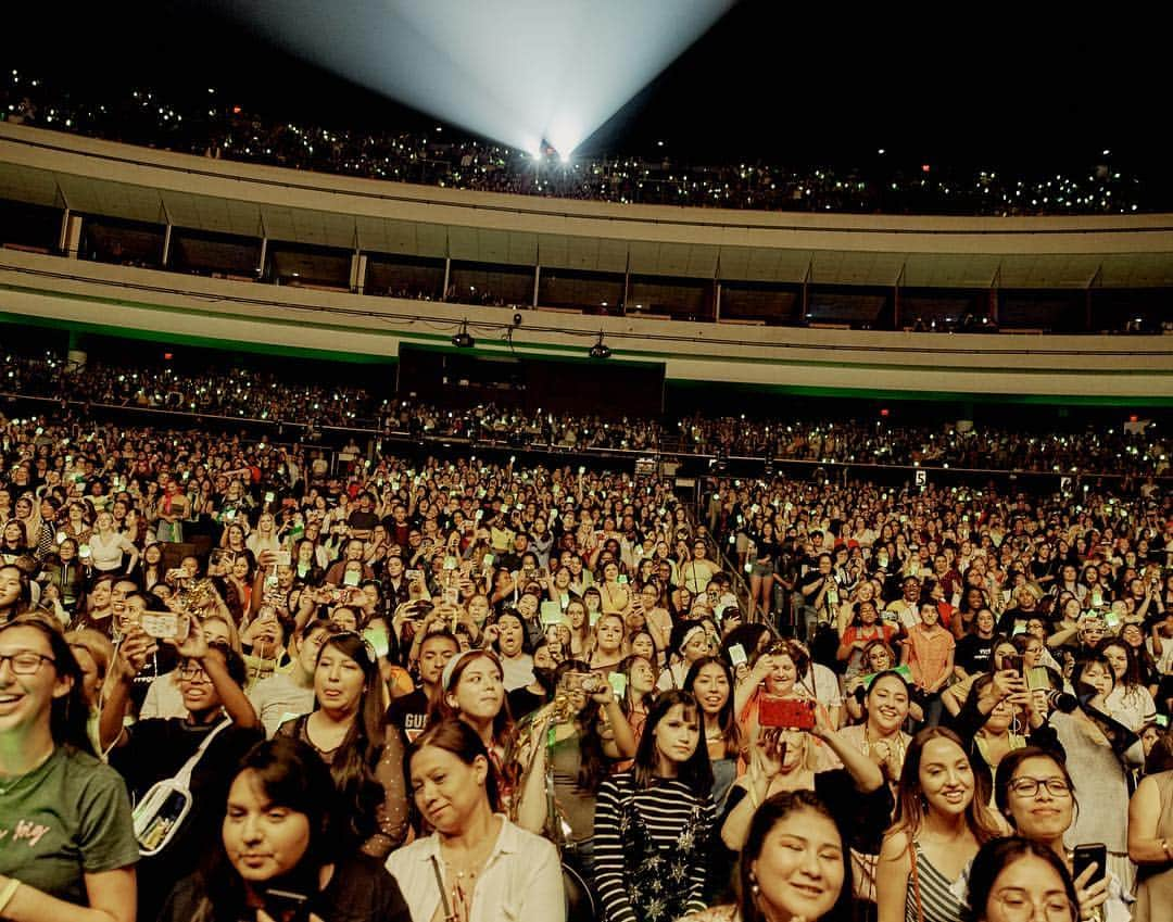 NCT 127さんのインスタグラム写真 - (NCT 127Instagram)「Thank you Phoenix!!🌵💚 #PHOENIX #NEOCITYinPHOENIX #YUTAinPHOENIX  #WE_ARE_SUPERHUMAN #NCT127_SUPERHUMAN #SUPERHUMAN #NEOCITYinUSA #NCT127inUSA #NCT127 #NCT」5月5日 2時15分 - nct127