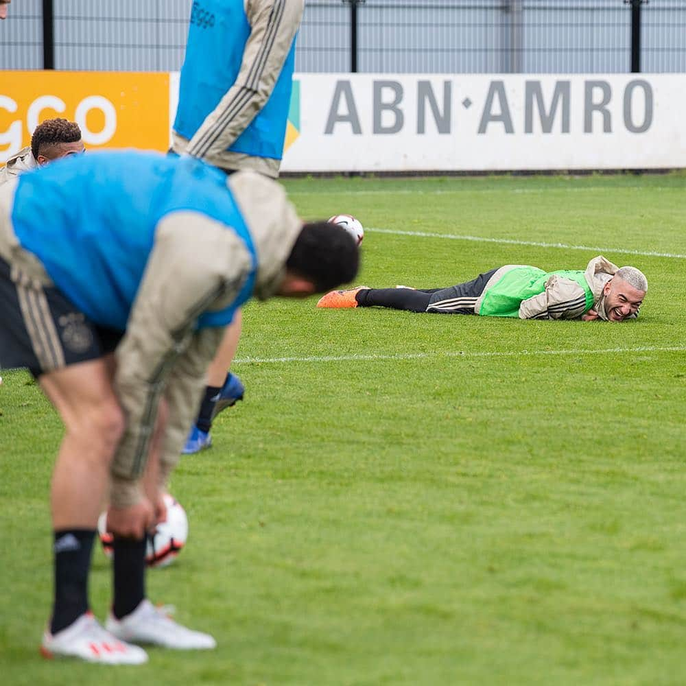 アヤックス・アムステルダムさんのインスタグラム写真 - (アヤックス・アムステルダムInstagram)「Wanna help us with the caption, fans? ✍️ That moment when ______! 😂 #wilaja」5月5日 2時25分 - afcajax