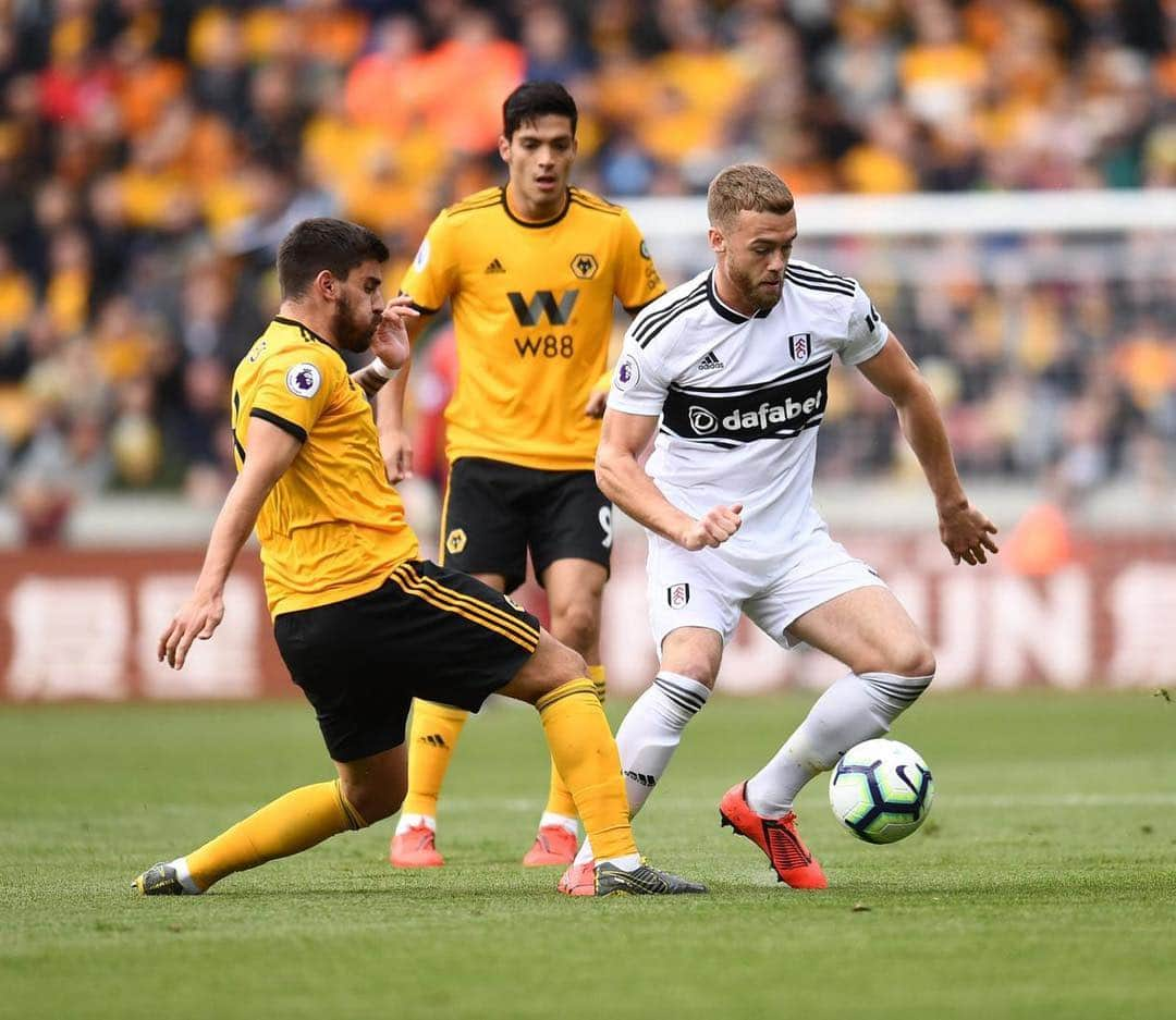 カラム・チャンバースさんのインスタグラム写真 - (カラム・チャンバースInstagram)「We played well and showed good character against a strong Wolves team! A big thank you to the away support, you’ve been outstanding all season 👏🏼」5月5日 2時39分 - calumchambers95