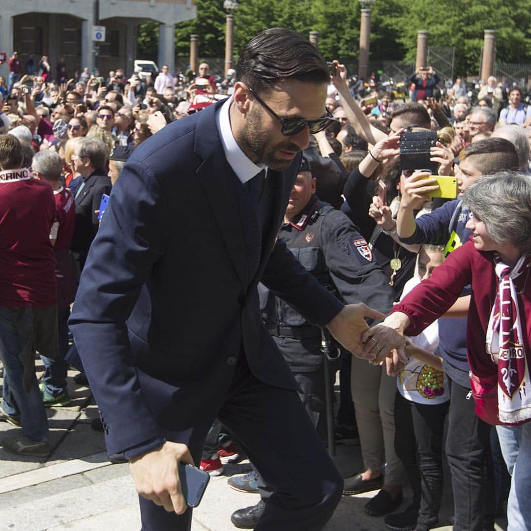 トリノFCさんのインスタグラム写真 - (トリノFCInstagram)「L’orgoglio d’Italia 🇮🇹 #SFT #4maggio #GrandeTorino」5月5日 2時48分 - torinofc1906