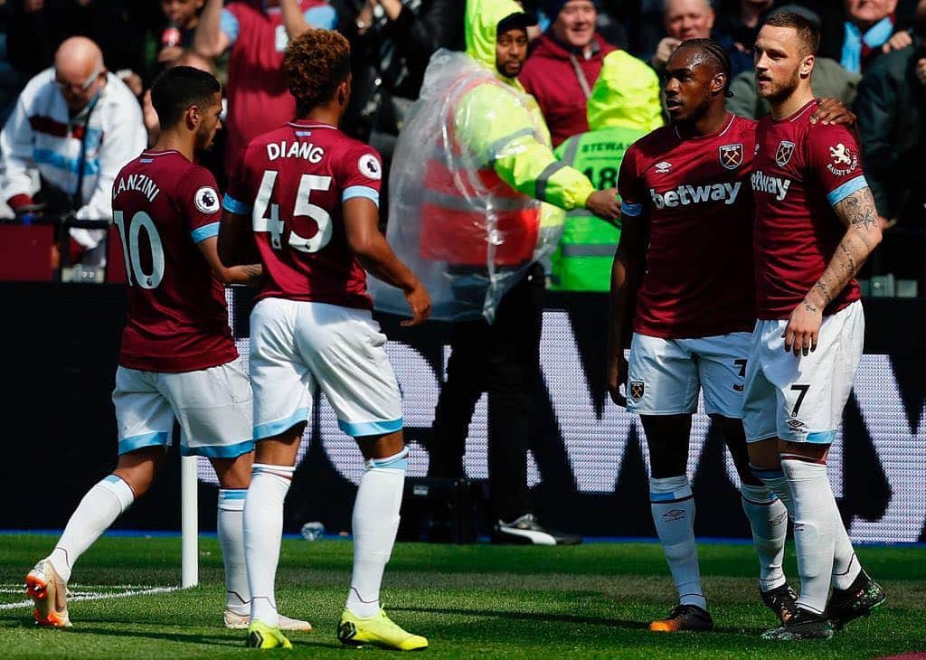 マヌエル・ランシニのインスタグラム：「Great win for the last game in the stadium, well done boys we need to play like this ⚒💪🏼👏🏼 well done @m.arnautovic7 @ryanfredericks for the goals 👏🏼👏🏼」