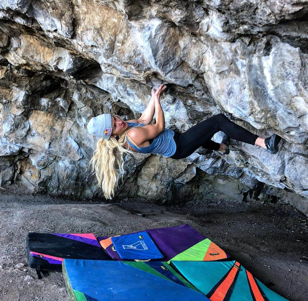 シャウナ・コックジーさんのインスタグラム写真 - (シャウナ・コックジーInstagram)「Felt good to reacquaint myself with the cave today. It might not be everyone’s cup of tea but I love it!」5月5日 3時52分 - shaunacoxsey