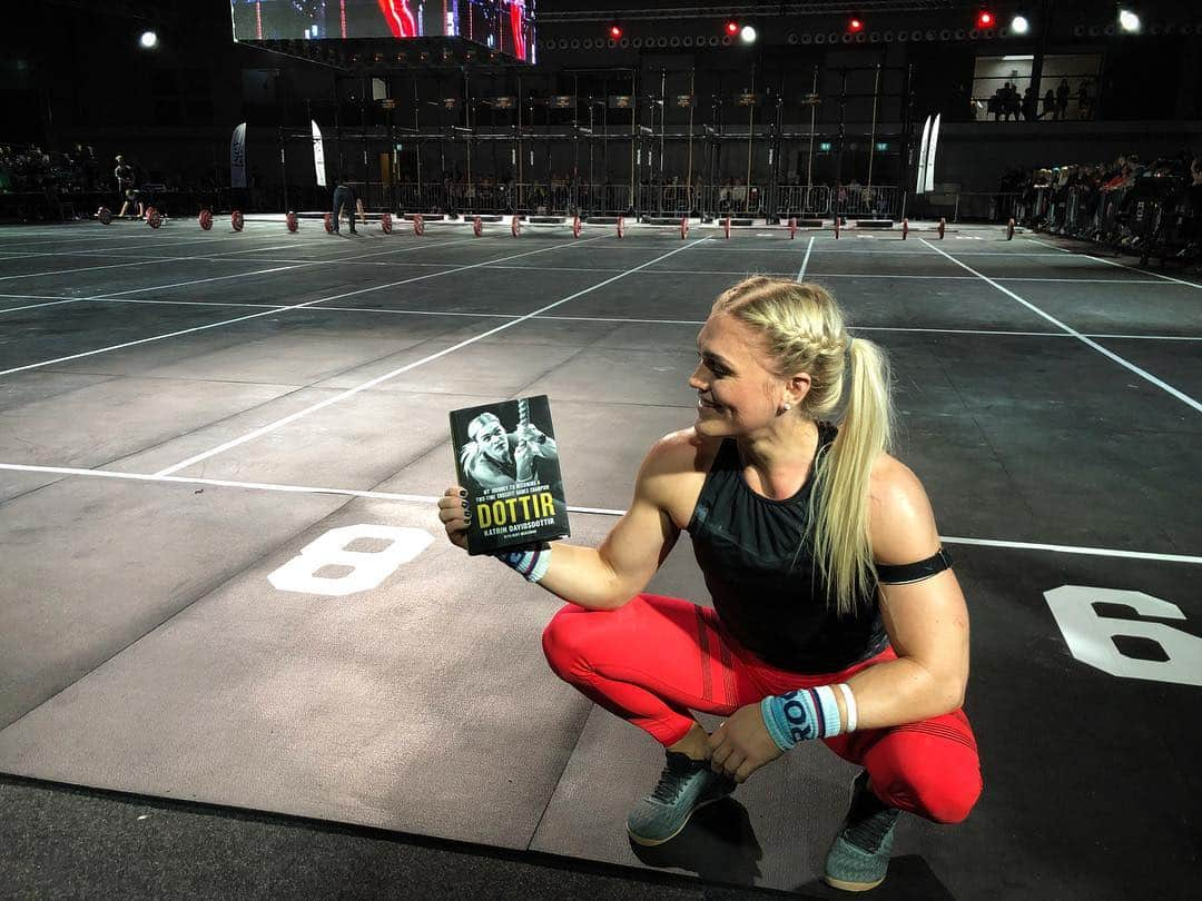 Katrin Tanja Davidsdottirさんのインスタグラム写真 - (Katrin Tanja DavidsdottirInstagram)「I could not be more proud of this. #DOTTIR」5月5日 3時54分 - katrintanja