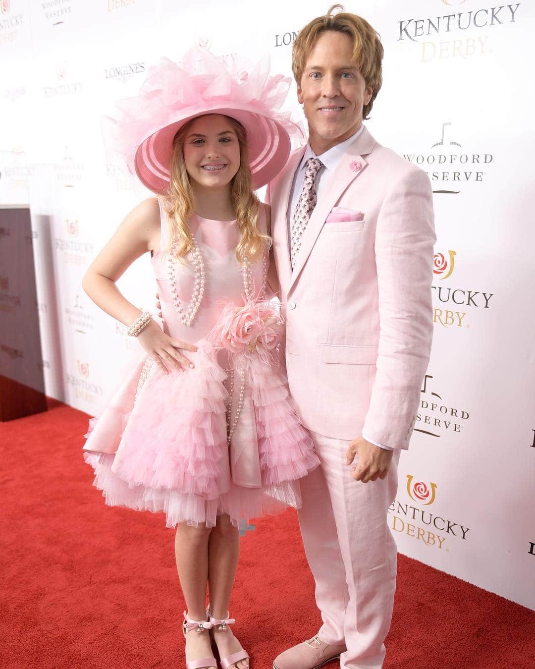 E! Onlineさんのインスタグラム写真 - (E! OnlineInstagram)「In 2003, Anna Nicole Smith met Larry Birkhead at the Kentucky Derby four years before she died at age 39. Now, it's a tradition for Larry and their daughter Dannielynn to attend the event together every year. ❤️(📷: Twitter)」5月5日 3時59分 - enews