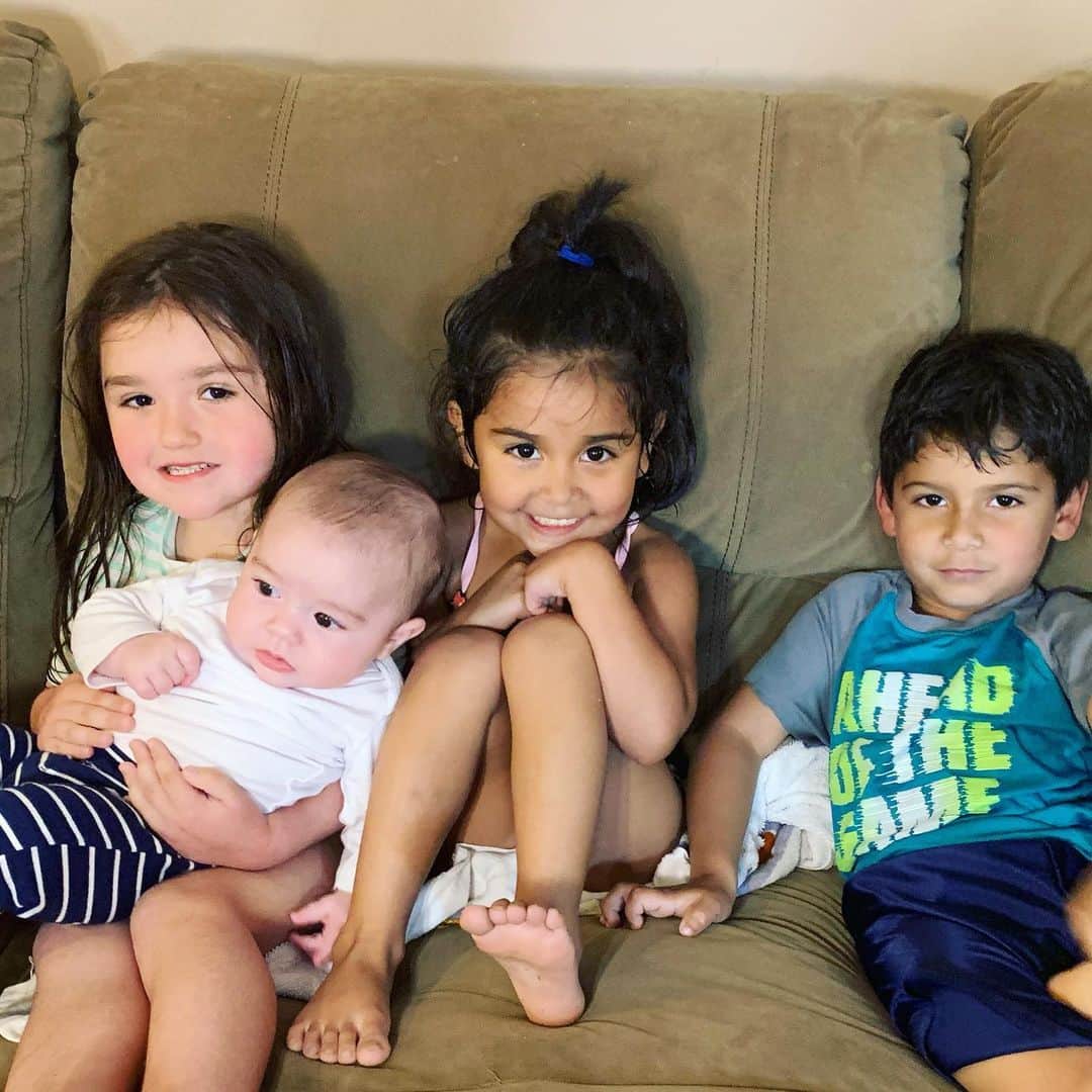 ニコール・ ポリッツィのインスタグラム：「Jersey Shore 2.0 minus Grey, Arianna & Amabella ❤️ #family」