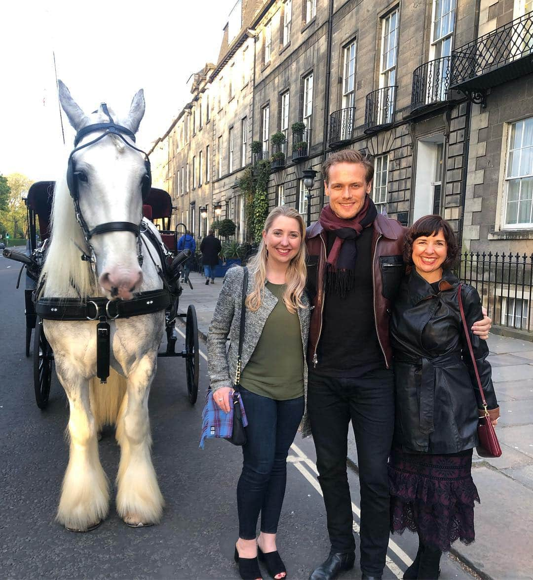 サム・ヒューアンさんのインスタグラム写真 - (サム・ヒューアンInstagram)「@mypeakchallenge Date Night.  With Caitlyn.... (and mum Carolyn, so we behave!) Millions of $ raised for charity!! -oh! And JOKER 🐴 😍」5月5日 4時50分 - samheughan