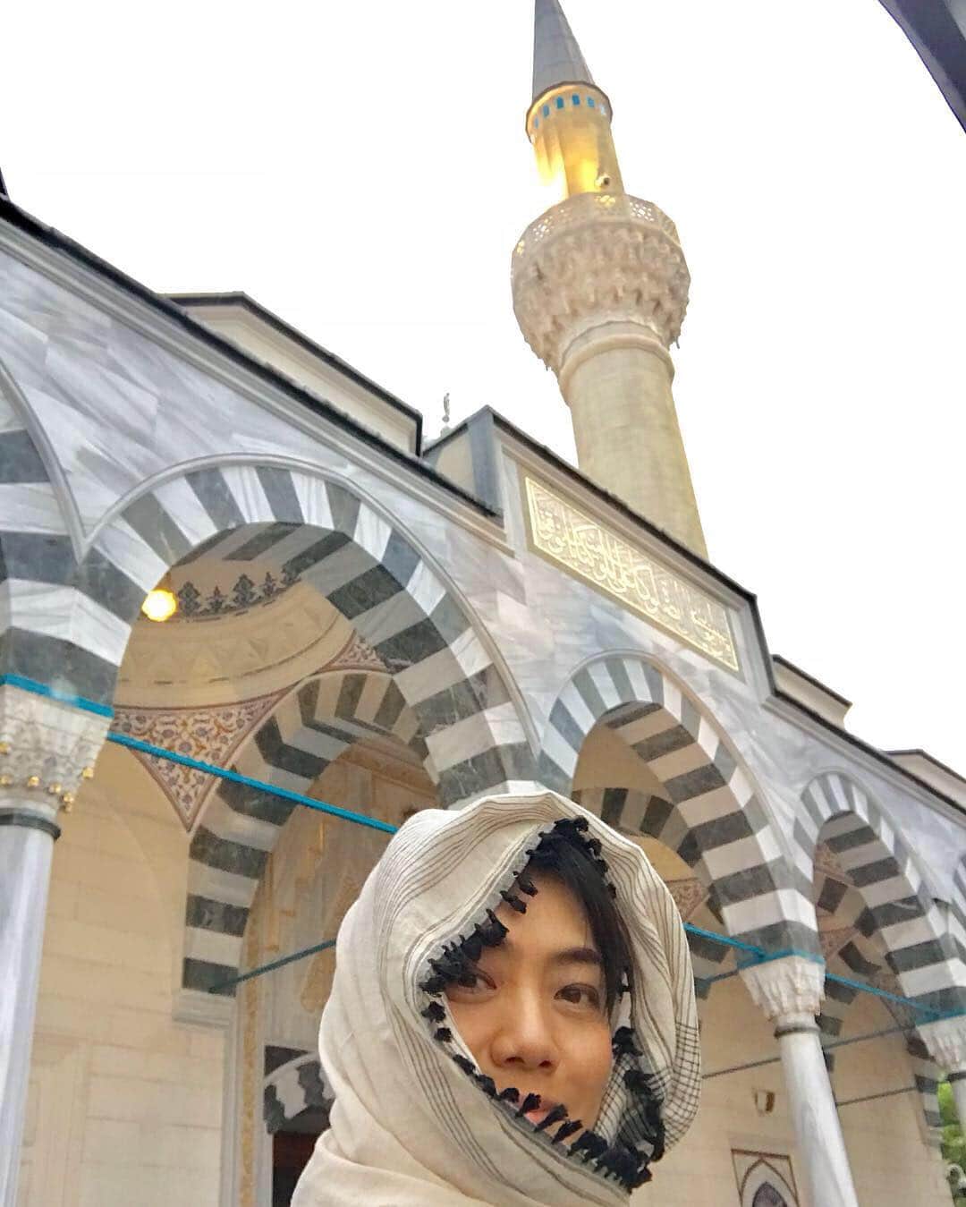 前田典子さんのインスタグラム写真 - (前田典子Instagram)「#モスク🕌  まるで#トルコ🇹🇷 #旅行気分 以前から前を通るたびに気になっていた  #東京ジャミー  に スカーフ巻き巻き🧕して 行ってきました #tokyocamii #mosque #美しい建築 #タイル」5月5日 10時28分 - maenorichang