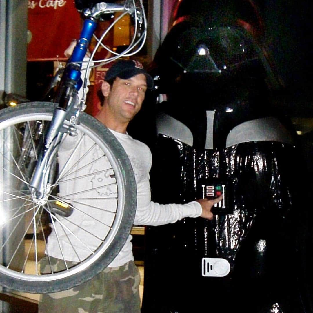 デイン・クックさんのインスタグラム写真 - (デイン・クックInstagram)「#maythe4thbewithyou #fatdarth #thesebuttonscontrolablender #bikesrideme #camoflauge4life」5月5日 4時59分 - danecook