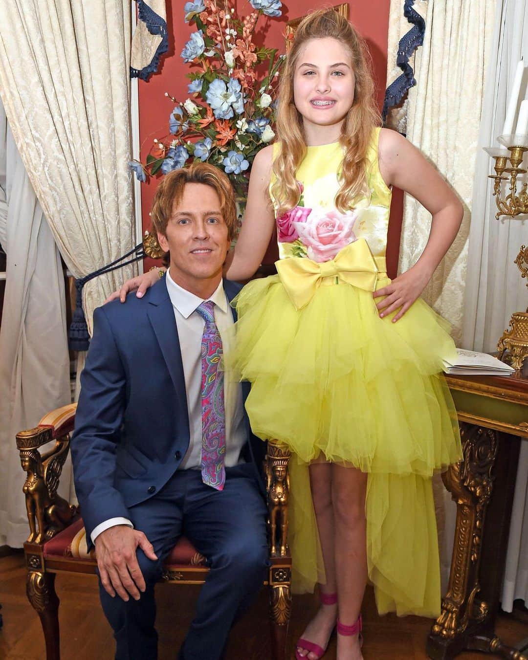 People Magazineさんのインスタグラム写真 - (People MagazineInstagram)「Family tradition! 💖Anna Nicole Smith's daughter Dannielynn Hope looks gorgeous as she celebrates the Kentucky Derby with her dad, Larry Birkhead. 💕“Larry met Anna Nicole at the [Barnstable Brown Kentucky Derby Gala] years ago." Tap our bio link for more on the pair's annual outing in memory of her beloved mom. | 📷: Stephen J. Cohen/WireImage, Michael Loccisano/Getty」5月5日 5時31分 - people
