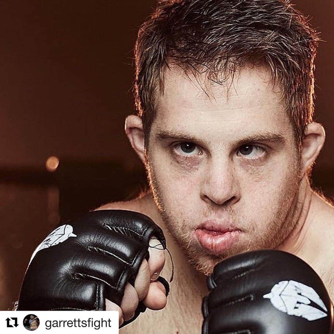 マックス・カーバーのインスタグラム：「LIFE RITES Episode V is up... Garrett “G-Money” Holeve. A true hero and teacher. Have a listen. Link above in bio ❤️」