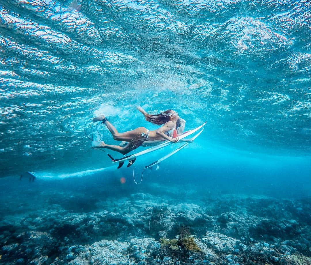 アラナ・ブランチャードさんのインスタグラム写真 - (アラナ・ブランチャードInstagram)「Clearest water in the world? @tavaruaislandresort 📸 @paigealms」5月5日 6時05分 - alanarblanchard