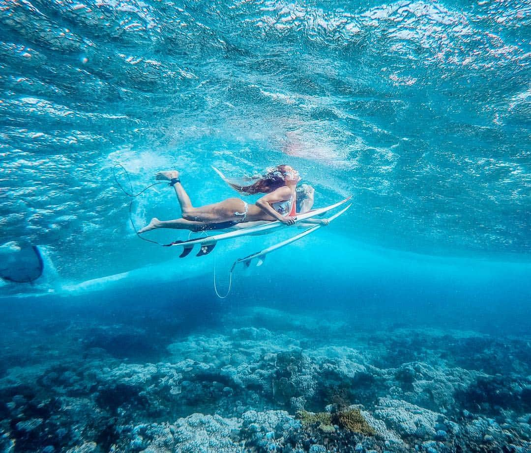 アラナ・ブランチャードさんのインスタグラム写真 - (アラナ・ブランチャードInstagram)「Clearest water in the world? @tavaruaislandresort 📸 @paigealms」5月5日 6時05分 - alanarblanchard