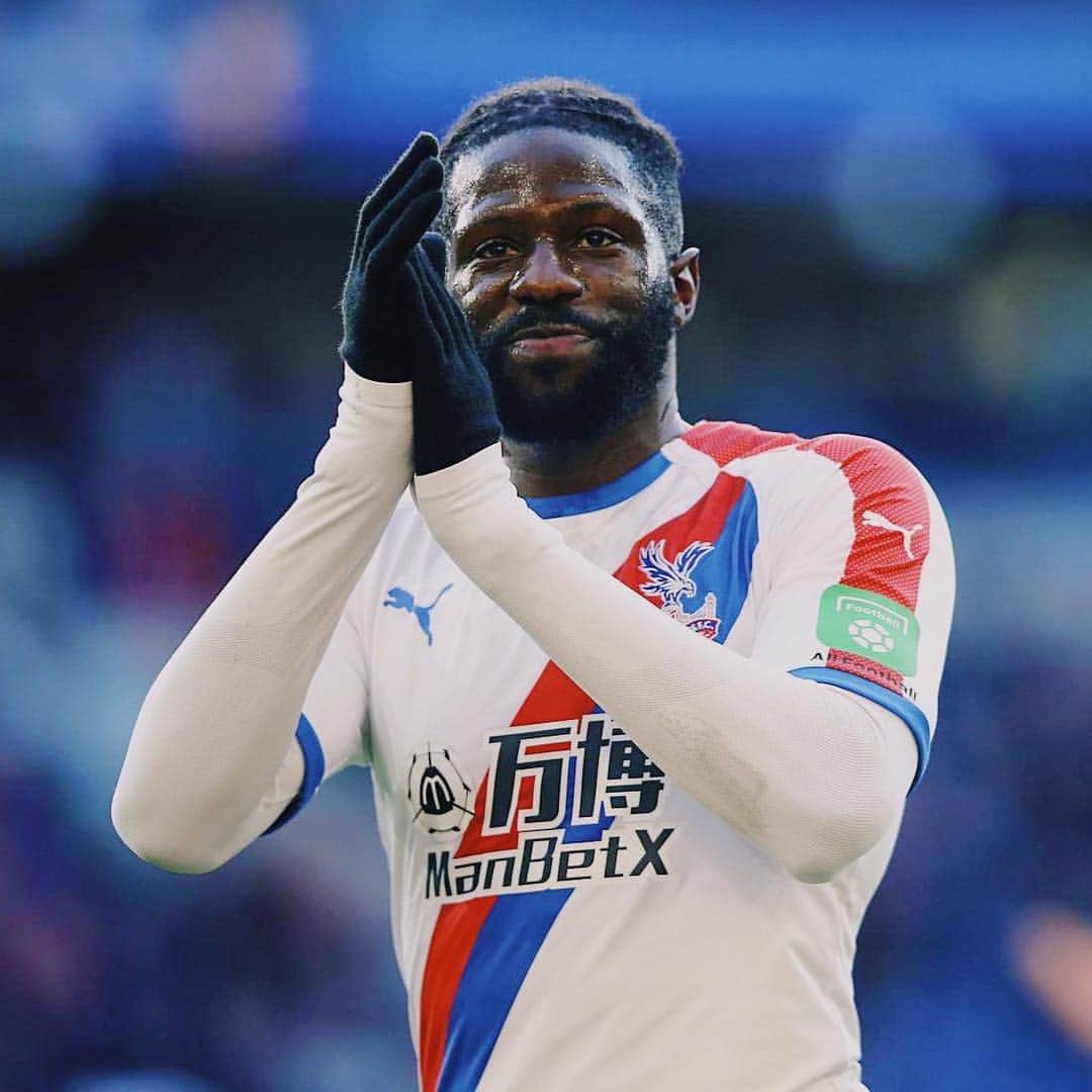 バカリ・サコのインスタグラム：「Great result for the last game away !! Lets finish the same way home ❤️ @cpfc 🦅🔴🔵」