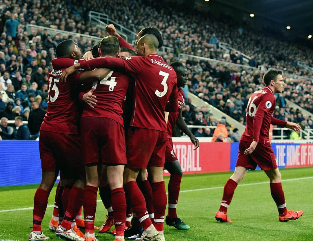 ジョー・ゴメスさんのインスタグラム写真 - (ジョー・ゴメスInstagram)「Team 💪🏽❤️ #YNWA」5月5日 6時52分 - joegomez5