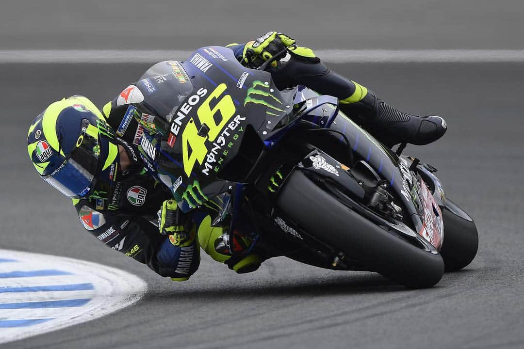 バレンティーノ・ロッシさんのインスタグラム写真 - (バレンティーノ・ロッシInstagram)「Jerez circuit,Spain Saturday,official practice 📸 @falex79 @gigisoldano @calloalbanese @jesusrobledo Tino Martino」5月5日 7時03分 - valeyellow46