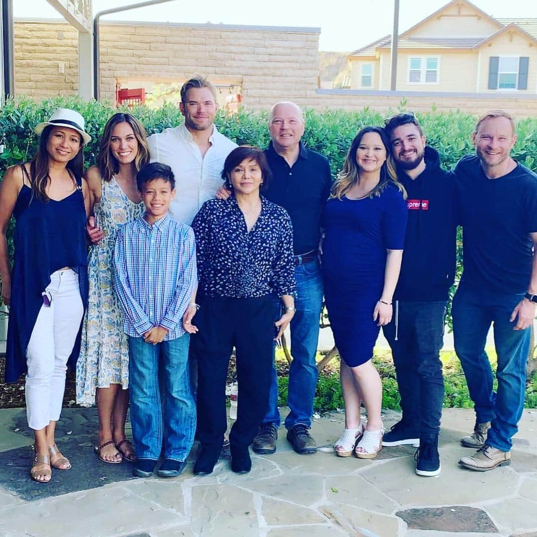 ケラン・ラッツさんのインスタグラム写真 - (ケラン・ラッツInstagram)「Happy Baby Shower for my sister Brittany and Jordan. Baby Jaxson Is coming soon.」5月5日 7時05分 - kellanlutz