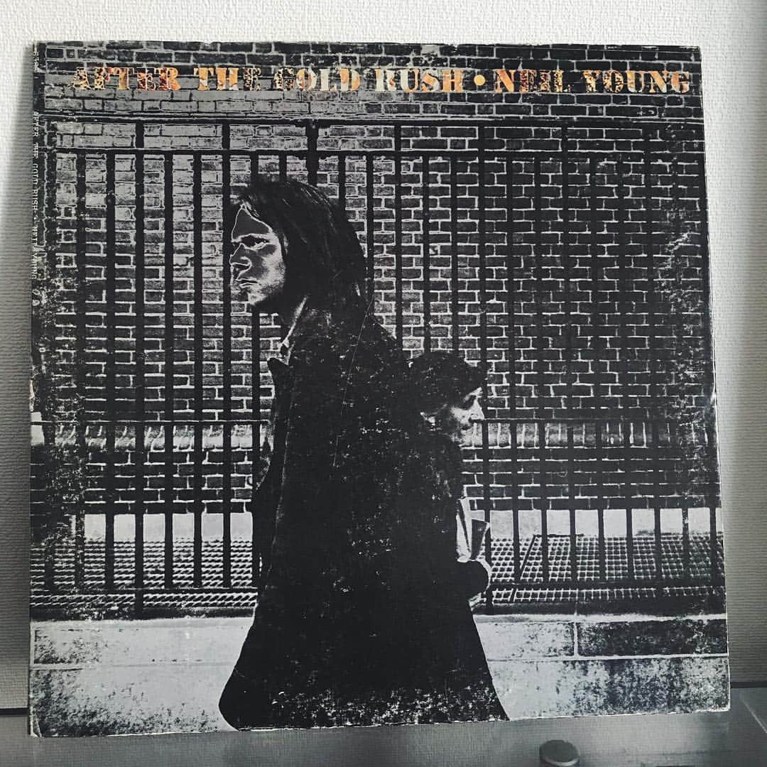 林幸治さんのインスタグラム写真 - (林幸治Instagram)「Neil Young ‎– After The Gold Rush  #vinyl #1970 #neilyoung #usoriginal #nowspinning」5月5日 7時28分 - tct_koji_hayashi