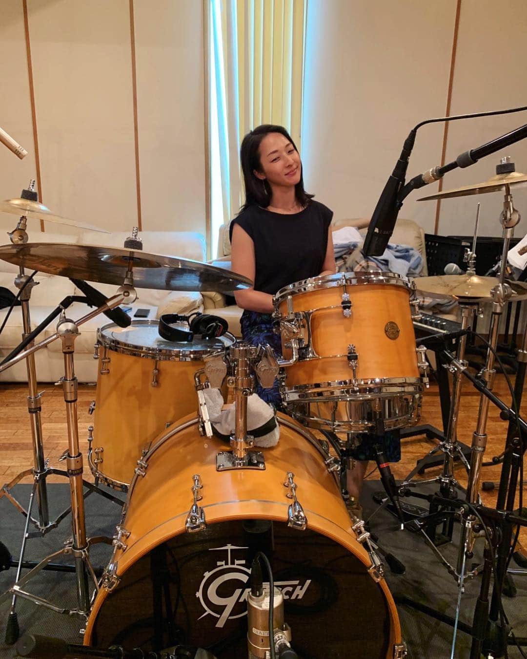 本間愛花さんのインスタグラム写真 - (本間愛花Instagram)「🥁😆🙌🏻 #recording #drums #hihihi」5月5日 18時13分 - aikahonma