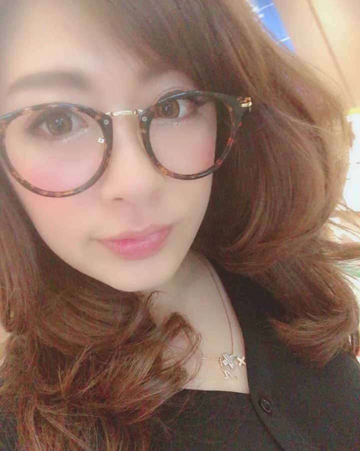 野崎鮎のインスタグラム：「良いお天気の子供の日の今日は﻿ イツメンでお出かけ🥳﻿ #尾崎豊 さんの息子さん ﻿ #尾崎裕哉 くんの ﻿ Premium Symphonic Concert 2019﻿ 耳が癒された☺💕 ﻿ #starbucks #アフォガードフラペチーノ にハマり中💋💋💋﻿ #東京フィルハーモニー交響楽団﻿ #サントリーホール #子供の日 ﻿ #安定 の #イツメン  #concert ﻿ #dayoff #gw﻿」
