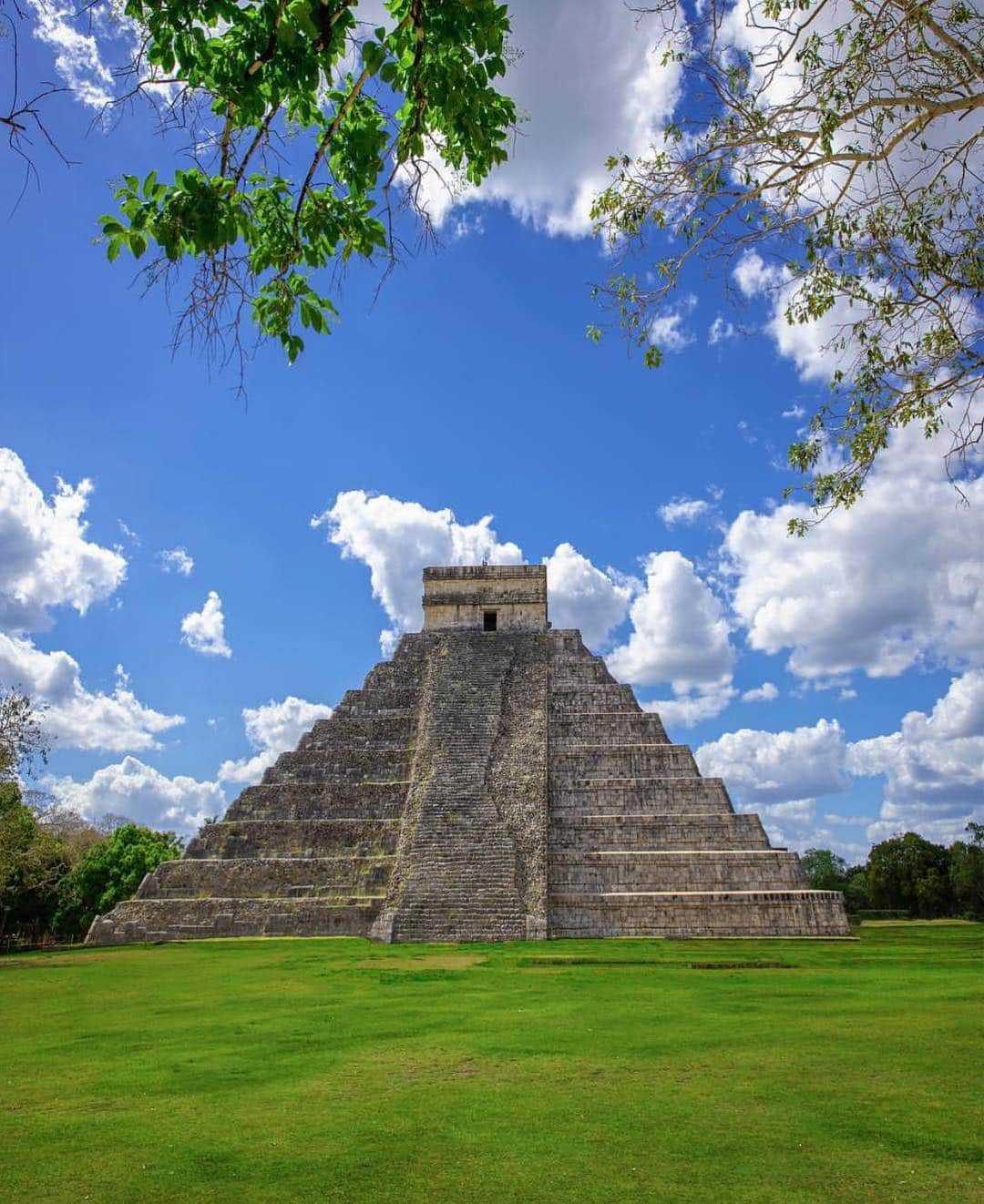 Awesome Wonderful Natureさんのインスタグラム写真 - (Awesome Wonderful NatureInstagram)「Chichen Itza, Yucatan, Mexico Photo by @kyrenian  #fantastic_earth」5月5日 18時33分 - fantastic_earth