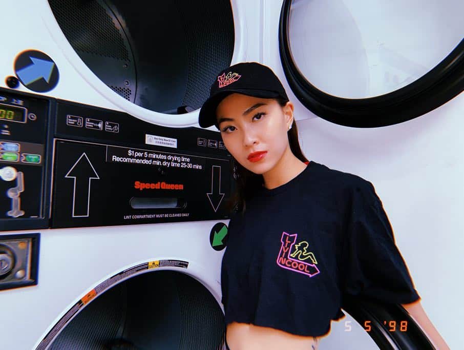 ソニアのインスタグラム：「Psyched that @surrenderstore is throwing a @livincool pop up party on the 8th of May 7.30PM-9.30PM at Surrender itself! 💚 Feel free to come by and bring your friends. See you there! #SRD268 #livincool」