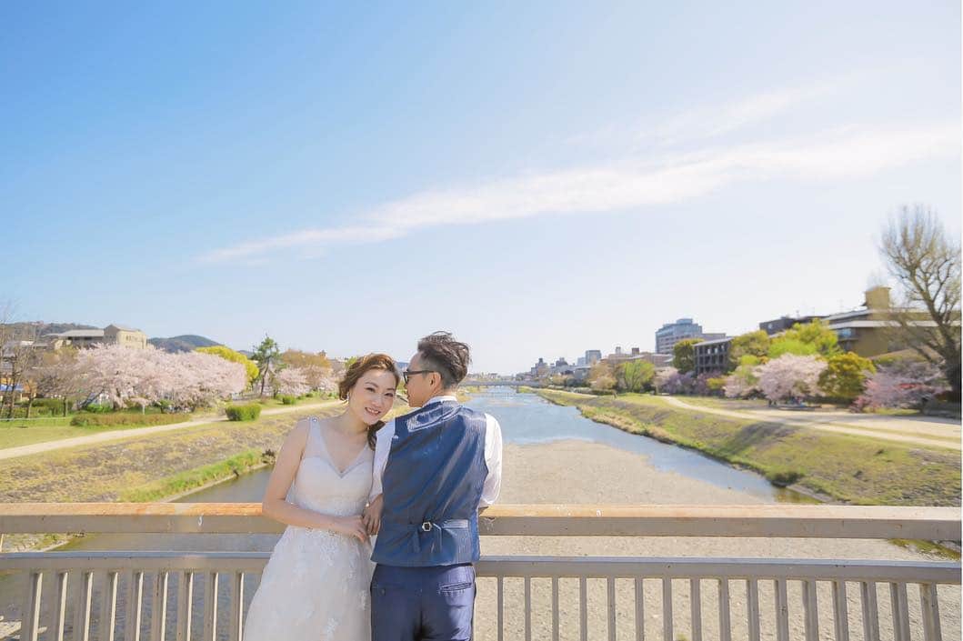Decollte Wedding Photographyさんのインスタグラム写真 - (Decollte Wedding PhotographyInstagram)「[鴨川Kamogawa river, 京都 Kyoto] ・ Photo by @yoshikimaruo ・ @studiotvbkyoto  @decollte_weddingphoto  @decollte_weddingstyle ・ ・ #overseasprewedding #japan #kyoto #sakura #prewedding #weddinginspiration #weddingphotography  #romantic #kimono #weddingdress #happiness #love #日本 #京都 #婚紗攝影 #海外婚紗 #櫻花 #花嫁 #婚紗 #唯美 #日式 #웨딩 #웨딩사진」5月5日 18時46分 - d_weddingphoto_jp
