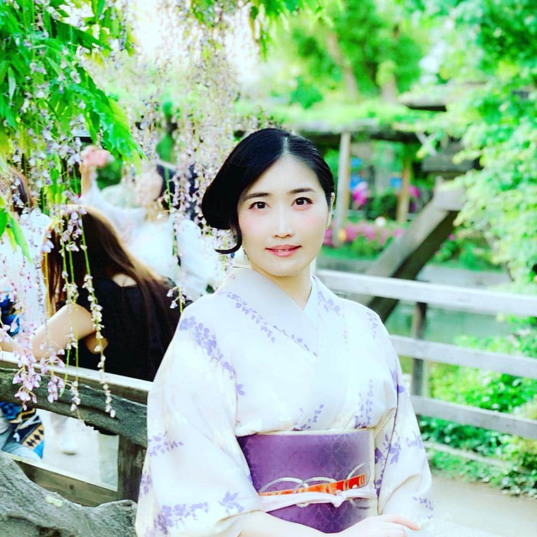 峰なゆかさんのインスタグラム写真 - (峰なゆかInstagram)「亀戸天神社の藤となゆゆだよ！！」5月5日 19時02分 - minenayuka