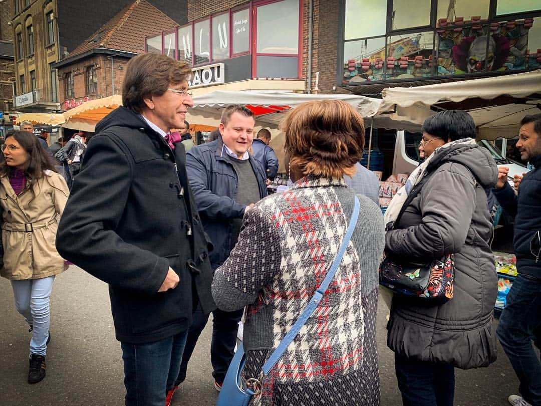 エリオ・ディルポさんのインスタグラム写真 - (エリオ・ディルポInstagram)「Au marché de Charleroi avec mon colistier Maxime Felon (9ème effectif à la Chambre). Malgré le froid et la pluie, je vous souhaite un bon dimanche ! #dimanche #charleroi #marche #instagood #balade #ps #socialiste #partisocialiste @felonmaxime」5月5日 19時29分 - eliodirupo