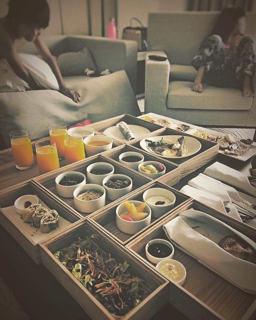 曹格格さんのインスタグラム写真 - (曹格格Instagram)「Sunday 早餐！！ 先来个亲亲再说！ good morning！」5月5日 10時35分 - supergarychaw