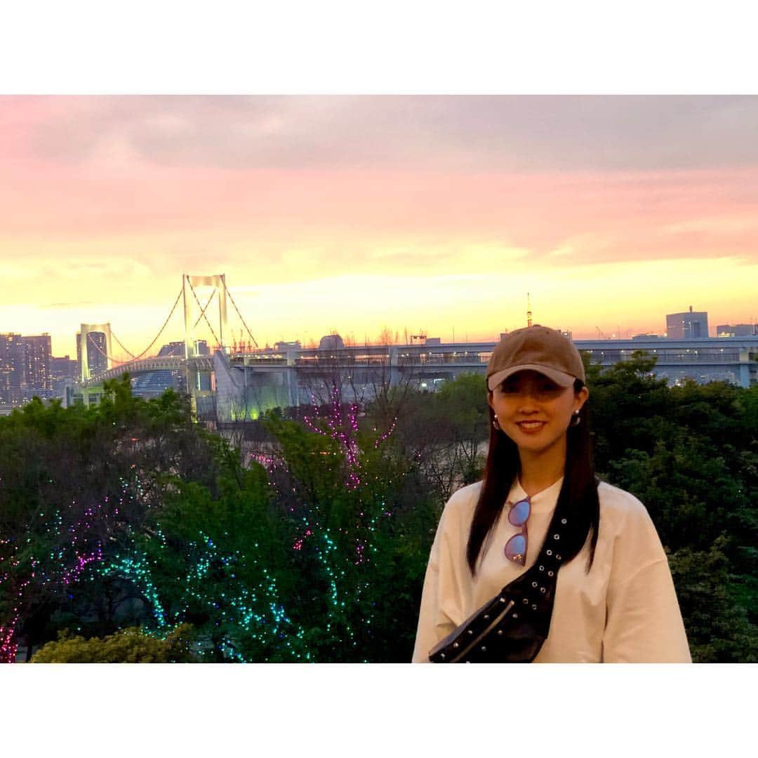 熊井友理奈さんのインスタグラム写真 - (熊井友理奈Instagram)「_  頭に東京タワー生えた🗼🤭 _  #gw #drive #tokyo #お台場」5月5日 10時50分 - kumai_yurina