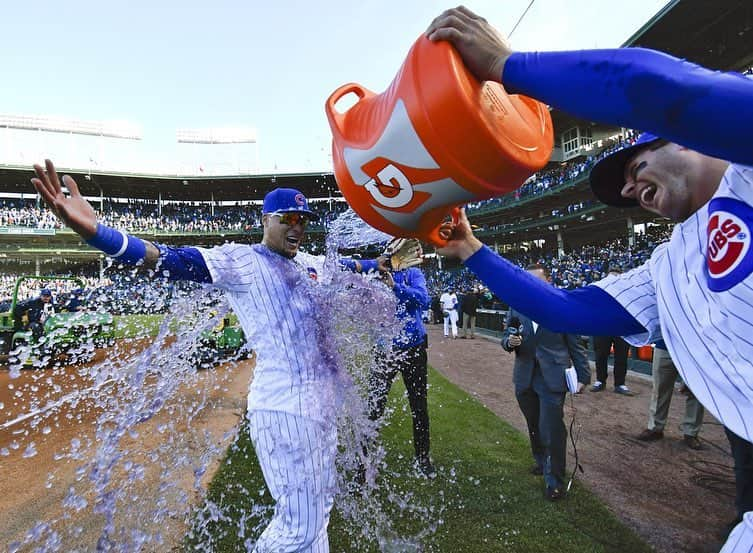 シカゴ・カブスさんのインスタグラム写真 - (シカゴ・カブスInstagram)「Good luck cooling @javy23baez off.」5月5日 11時07分 - cubs