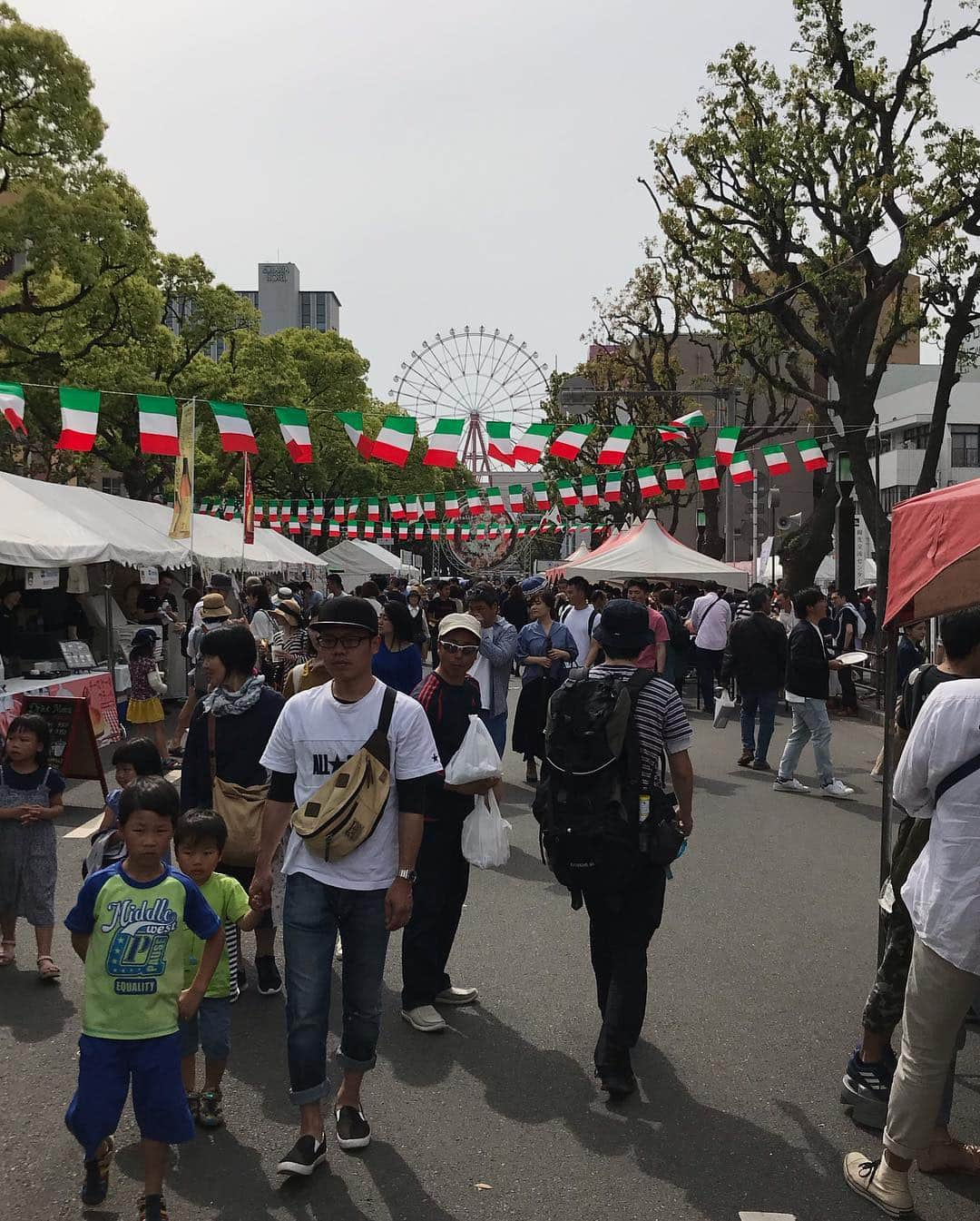 宮下純一さんのインスタグラム写真 - (宮下純一Instagram)「ナポリ祭り満喫🇮🇹ナポリpizza🍕に白ワイン🍾最高(^^) #ナポリ祭り #ナポリピザうまし」5月5日 11時13分 - junichi1017