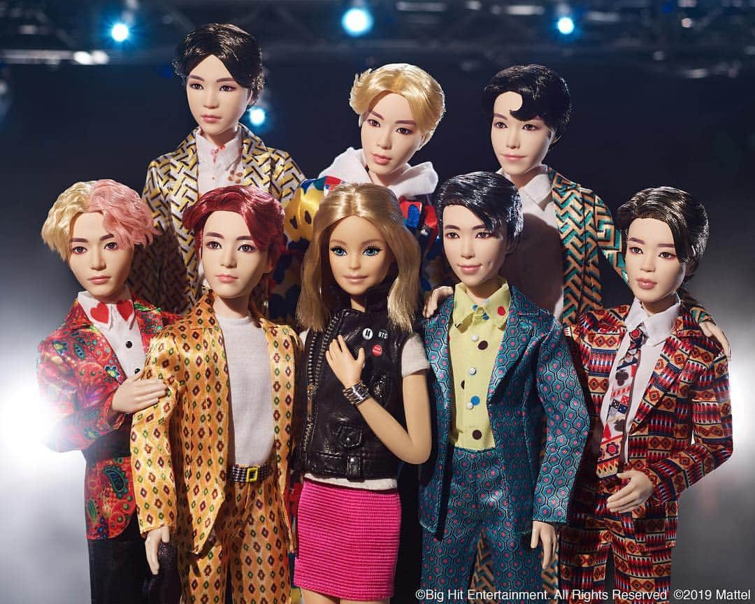 バービーさんのインスタグラム写真 - (バービーInstagram)「Please excuse my major fan-girl moment! So good to meet you, BTS! 🎤 #BTSxMattel #BTSDollsOfficial #BTS #barbie #barbiestyle⁣」5月5日 11時32分 - barbiestyle