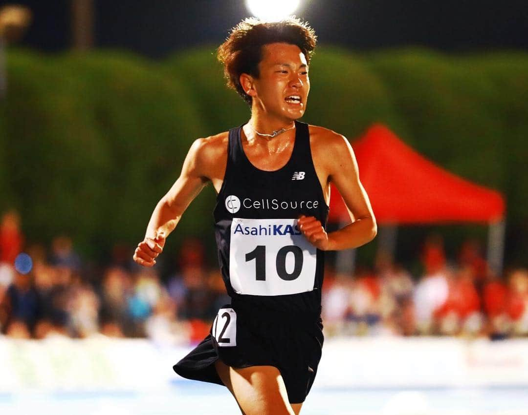 神野大地さんのインスタグラム写真 - (神野大地Instagram)「ゴールデンゲームズ10000m🏃‍♂️🏃‍♂️ 29分05秒86でした。 満足の結果ではもちろんないですが 最後まで諦めずに走れば最低限の結果がついてくることを最近のレースで実感してます。 来週12日は仙台ハーフマラソンに出場します。 #GGN  #CellSource  #newbalance」5月5日 12時04分 - daichi_0913