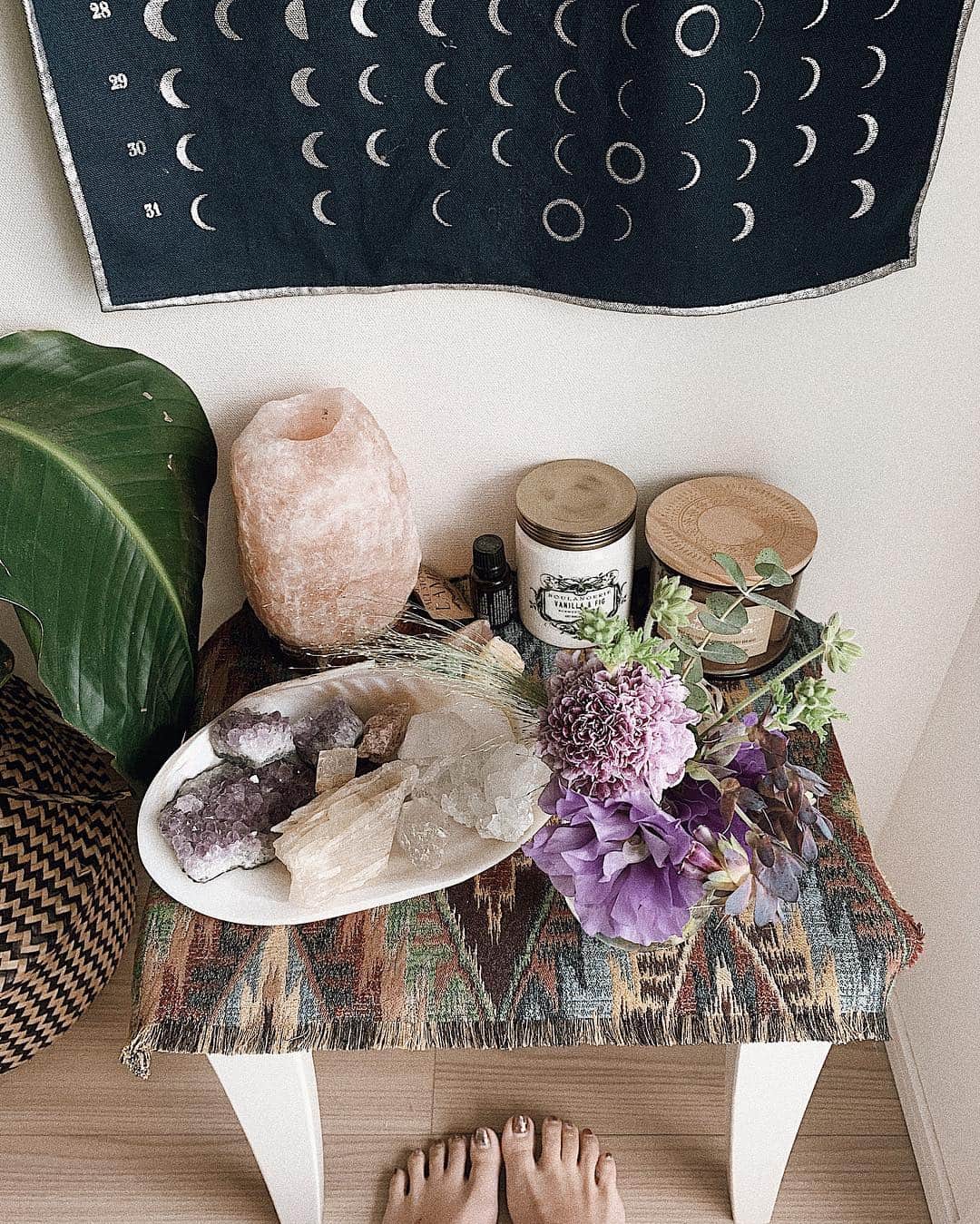 Manamiのインスタグラム：「NEW MOON🌒 心機一転する。 やっと心を整理できたことがあるんだ😊 ㅤ お部屋、質問コーナーで見たいってたくさんコメントきてたので 大掃除して写真撮ったから久しぶりにpostしよ💕 #マナシカの家」
