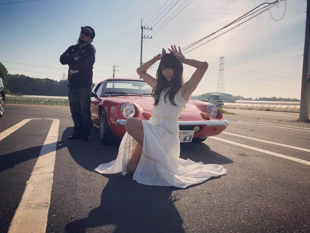 小野さゆりさんのインスタグラム写真 - (小野さゆりInstagram)「たまたま朝遭遇したグループロータスジャパンレーシングのロータスちゃんとオーナーさんとぱちり⭐️ #ロータスヨーロッパ #筑フェス #筑フェス2019 #Lotus #LotusEuropa #レースクイーン #raceQueen #JAPAN #japanese #japanesegirl #モデル #model #小野さゆり」5月5日 12時50分 - sayuriono0301