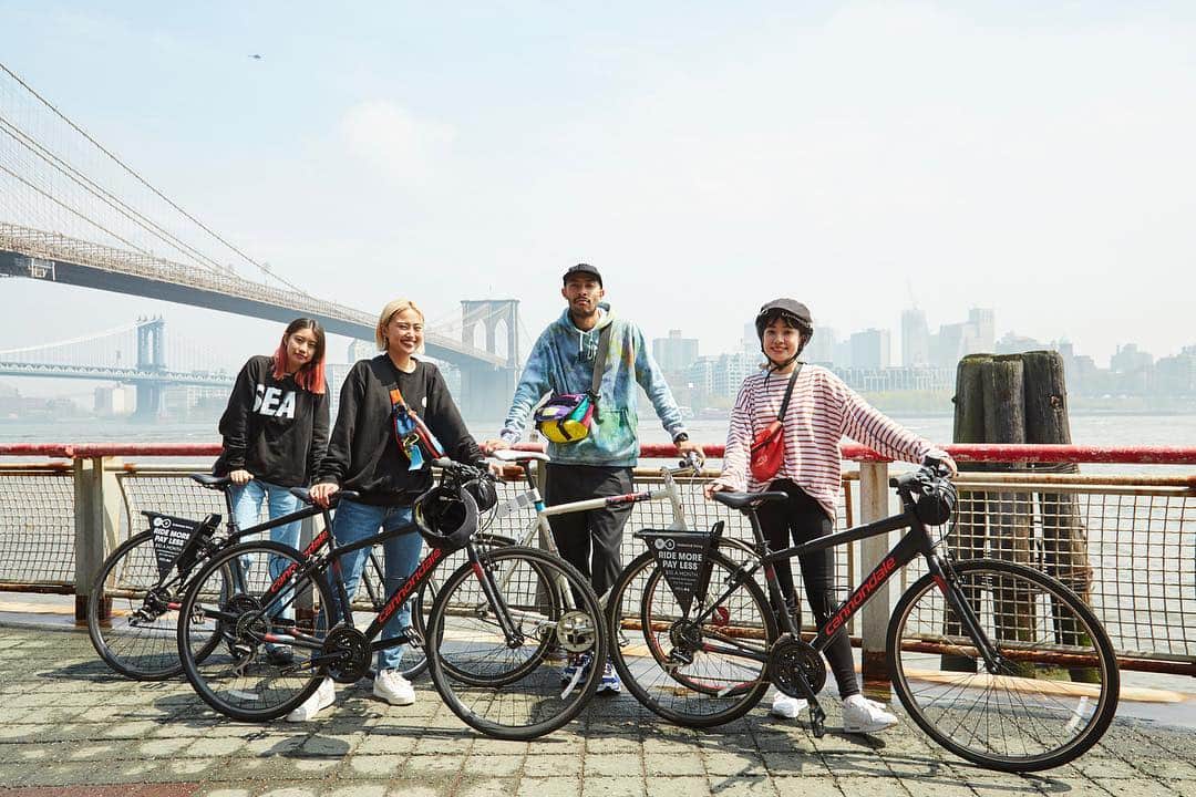マンハッタンポーテージさんのインスタグラム写真 - (マンハッタンポーテージInstagram)「今年のTD Five Boro Bike Tour はこの4名でニューヨークを64kmの道をゴールを目指して楽しんで走ってもらいます🚴‍♀️🚴‍♂️ instagramで中継するので応援してください📣📣 #manhattanportage #bikenyc photo by @jpbevins」5月5日 13時03分 - mp_japan