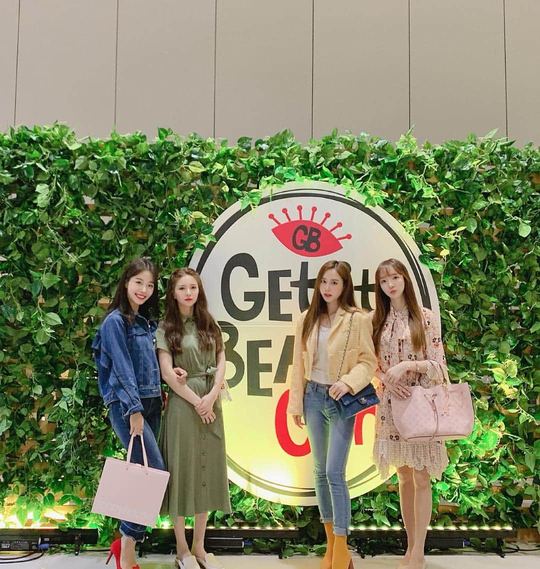 ミンヒ さんのインスタグラム写真 - (ミンヒ Instagram)「언니들이랑 겟잇뷰티콘 다녀왔어요🙌🏻 . . #getitbeautycon」5月5日 13時12分 - juminhee