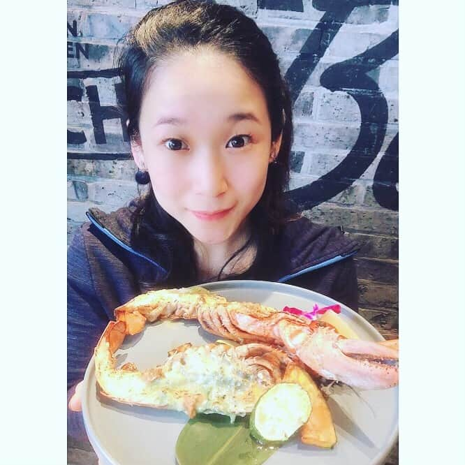 世手子さんのインスタグラム写真 - (世手子Instagram)「Seafood and mountain delicacies gather(*´-`) It is a restaurant that I can't help eating when I go to Namba（≧∇≦） Everybody's nice comment I'm glad(๑>◡<๑) https://item.woomy.me/c/40607 @umisenyamasen_gems #海千山千番長 #gemsなんば店 に行ってきたよーんp(^_^)q 全部美味しすぎたー！！ なんばきたらここに行くべし！！ 豪華！ #オマールエビ のウニのせロースト は格別！ #和牛炙り寿司 三種は、ウニ、いくら、キャビアがのってごうかすぎたよーん！ お刺身五種盛り合わせも極上でしたっっ 特上カルビ に冷麺もさっぱり美味しかったー！！(^_^)v お昼から既に満腹！ しかも今なら #インスタキャンペーン 開催中！ インスタ投稿するとデザートプレゼントしてもらえるよー！！ ハッシュタグはこちら↓ #難波グルメ番長  #難波グルメ 難波 海千山千番長GEMSで検索してね! Casting by @woomy.restaurant  #イヤリング：#ルピス @queen.lupis (v0176)」5月5日 13時22分 - rojide