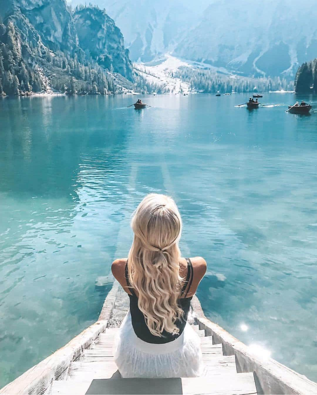 Wonderful Placesさんのインスタグラム写真 - (Wonderful PlacesInstagram)「Lake Braies - Italy ✨❤️❤️❤️✨ . Picture by ✨✨@selingga✨✨ #wonderful_places for a feature ❤️」5月5日 13時37分 - wonderful_places