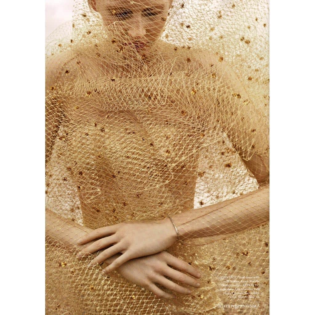 アレクシマビーユのインスタグラム：「Golden @leah_rodl wearing my voilette bolero for @bazaaruk shot by @agatapospieszynska styled @charlieharrington_  haute couture dress @alexismabille #alexismabille #gold #voilette #delicacy #transparency #poetry #harpersbazaar」