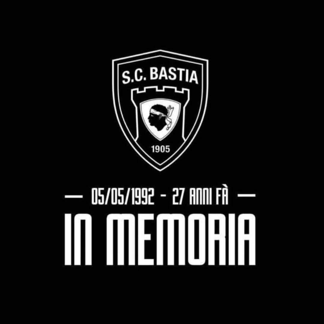 フロリアン・トヴァンのインスタグラム：「‪#PasDeMatchLe5mai Une grosse pensée à toutes les familles des victimes et mes amis Corses ... 💙‬」