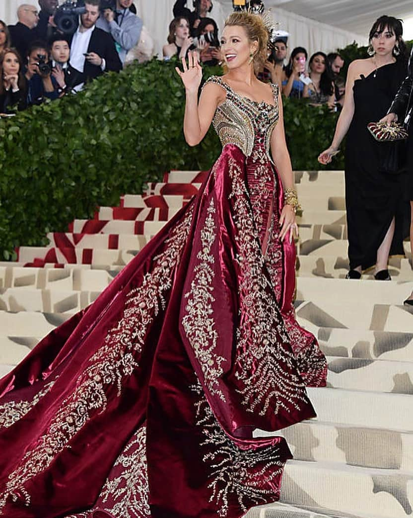 ゴシップガールさんのインスタグラム写真 - (ゴシップガールInstagram)「In honor of tomorrow’s MET gala here’s Blake’s iconic look from 2018 😍」5月5日 19時47分 - gossipgirlfeed