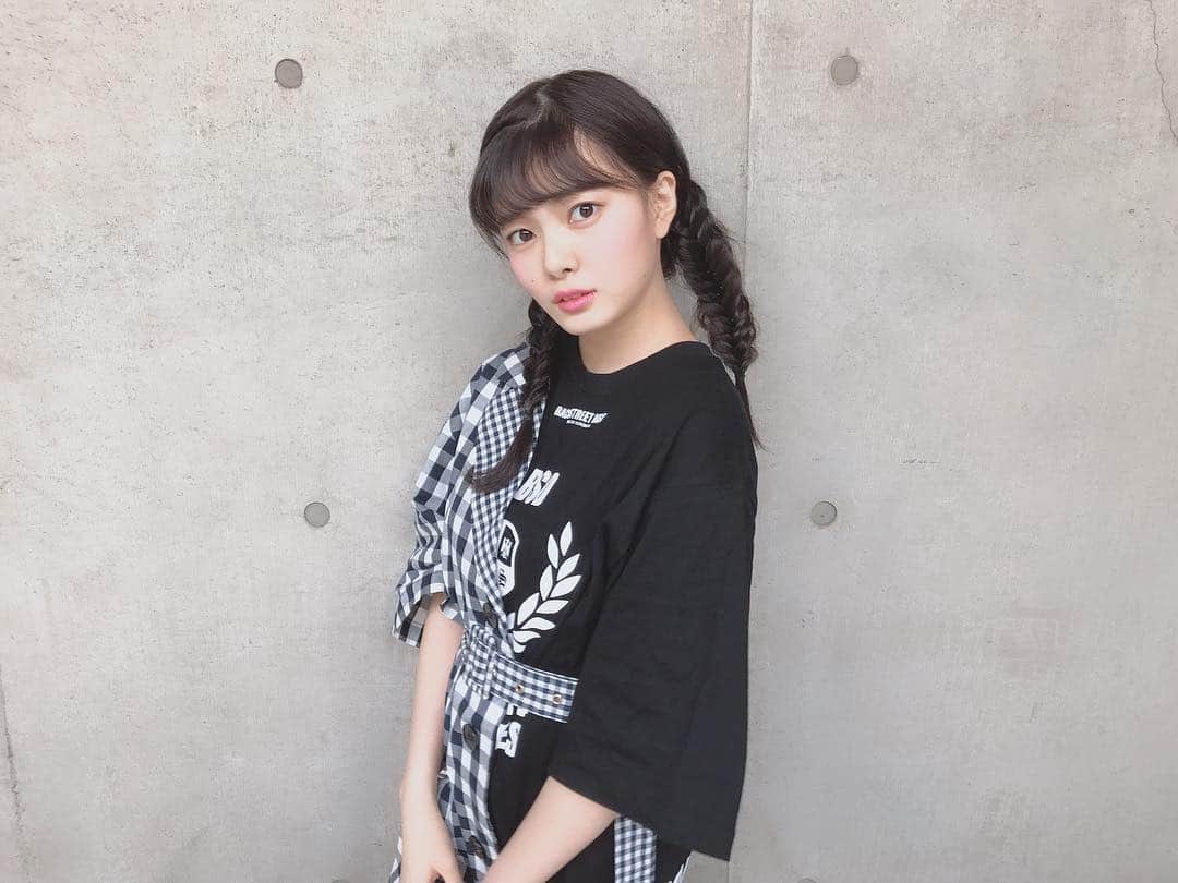 角ゆりあのインスタグラム：「♥♥♥ . . . 握手会ありがとうございました☺️ 今日は久々にフィッシュボーンしたよ😏 最近大人っぽくなったってめちゃめちゃ言われるんだけど何か変わったかな？？ #フィッシュボーン」