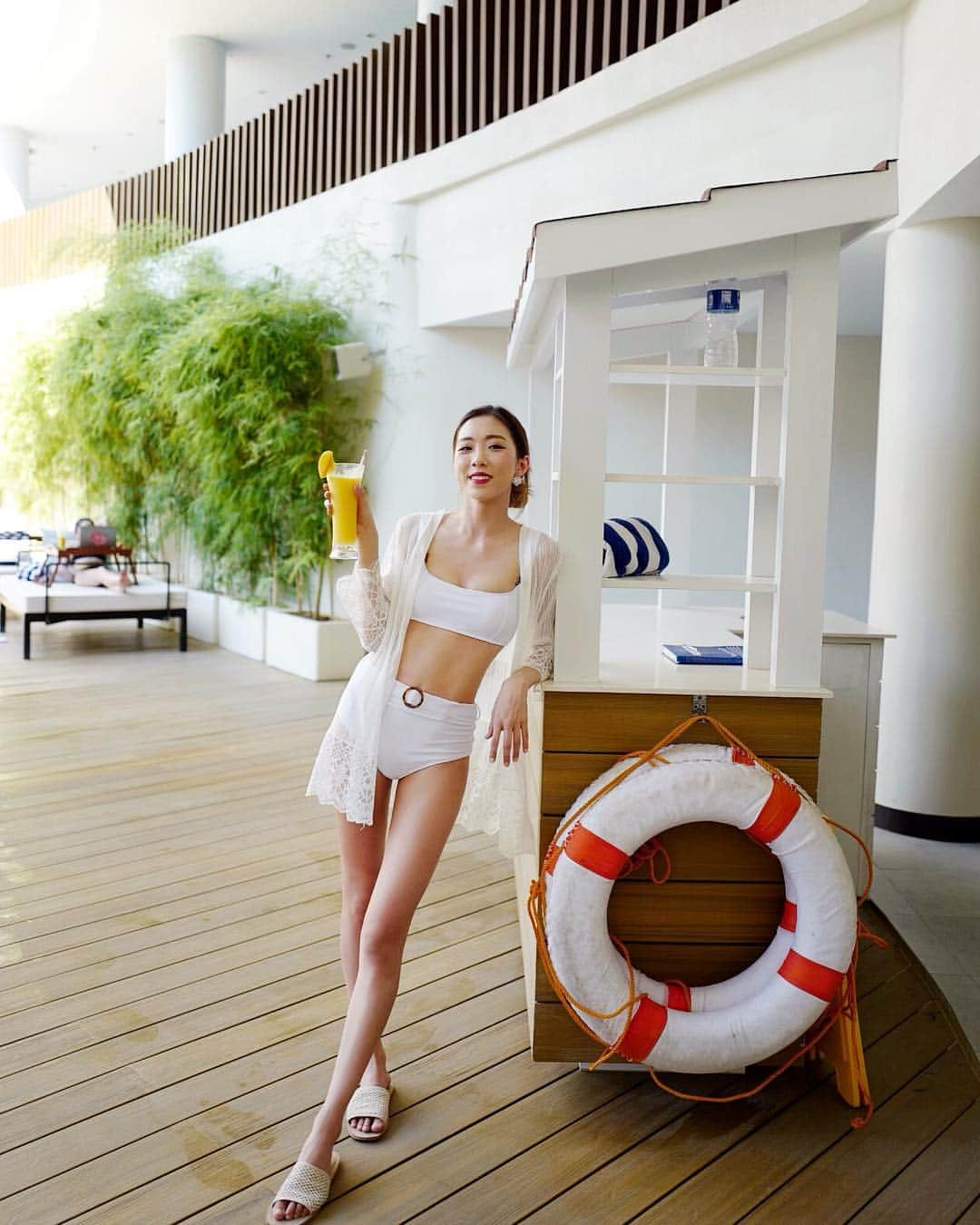 ティナ さんのインスタグラム写真 - (ティナ Instagram)「What am I going to do without this mango shake in korea.. more of a better reason to come back. #stationx #stationxboracay #poolvibes #boracay #보라카이」5月5日 15時14分 - soobeanie_