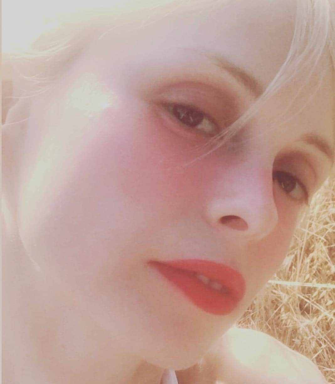 ペティート・メラーさんのインスタグラム写真 - (ペティート・メラーInstagram)「#TheSunAndTheMoon ☀️ 🌙」5月5日 15時17分 - petitemeller