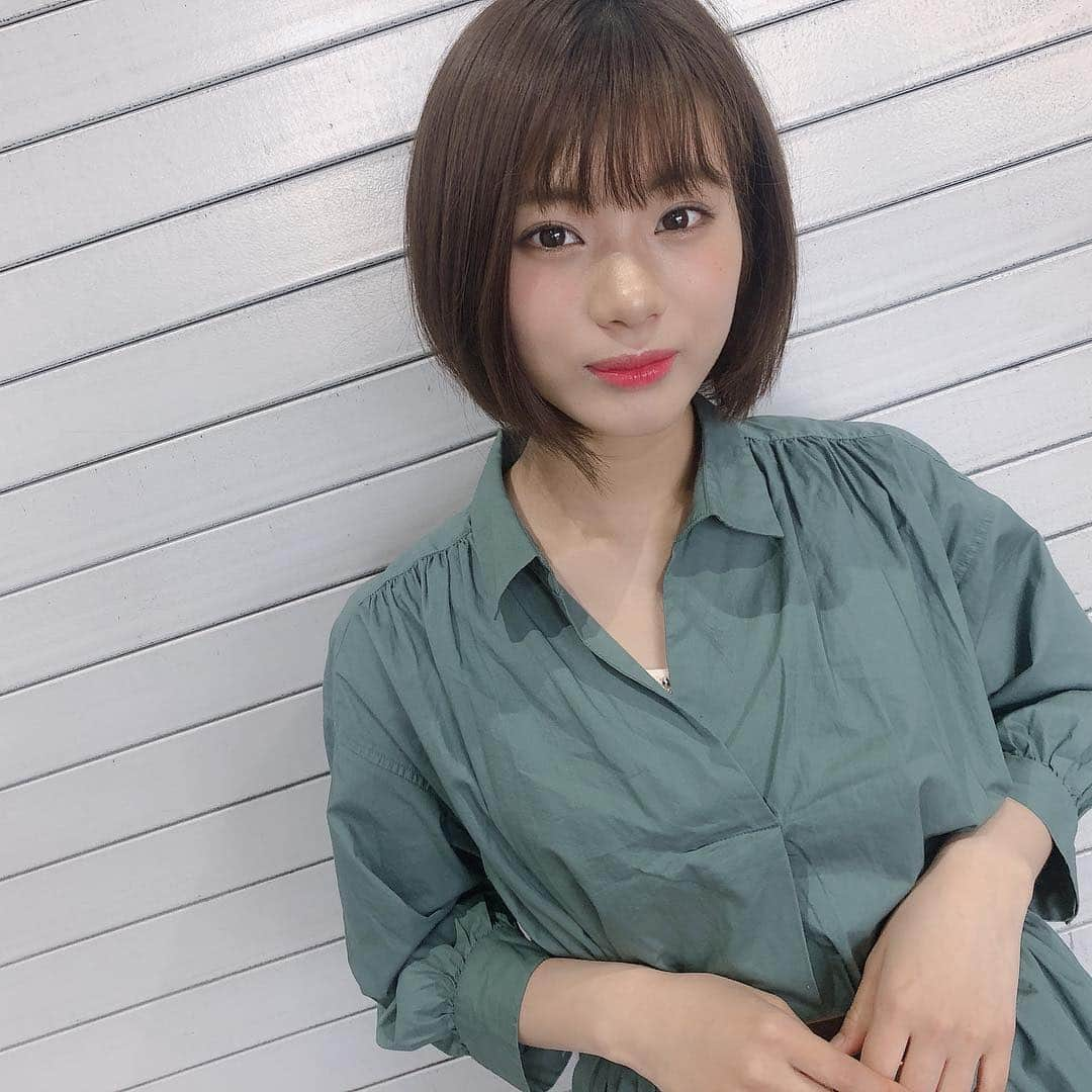 深川舞子さんのインスタグラム写真 - (深川舞子Instagram)「握手会ありがとうございました！ 今日は少し珍しいグリーンの ワンピースです！ 色が可愛いですよね！ ワンピースとしてもズボン履いて カジュアルにもなれる！  そして靴も一目惚れして買いました😊  #ootd #GU #heather」5月5日 15時48分 - f.maiko_0705