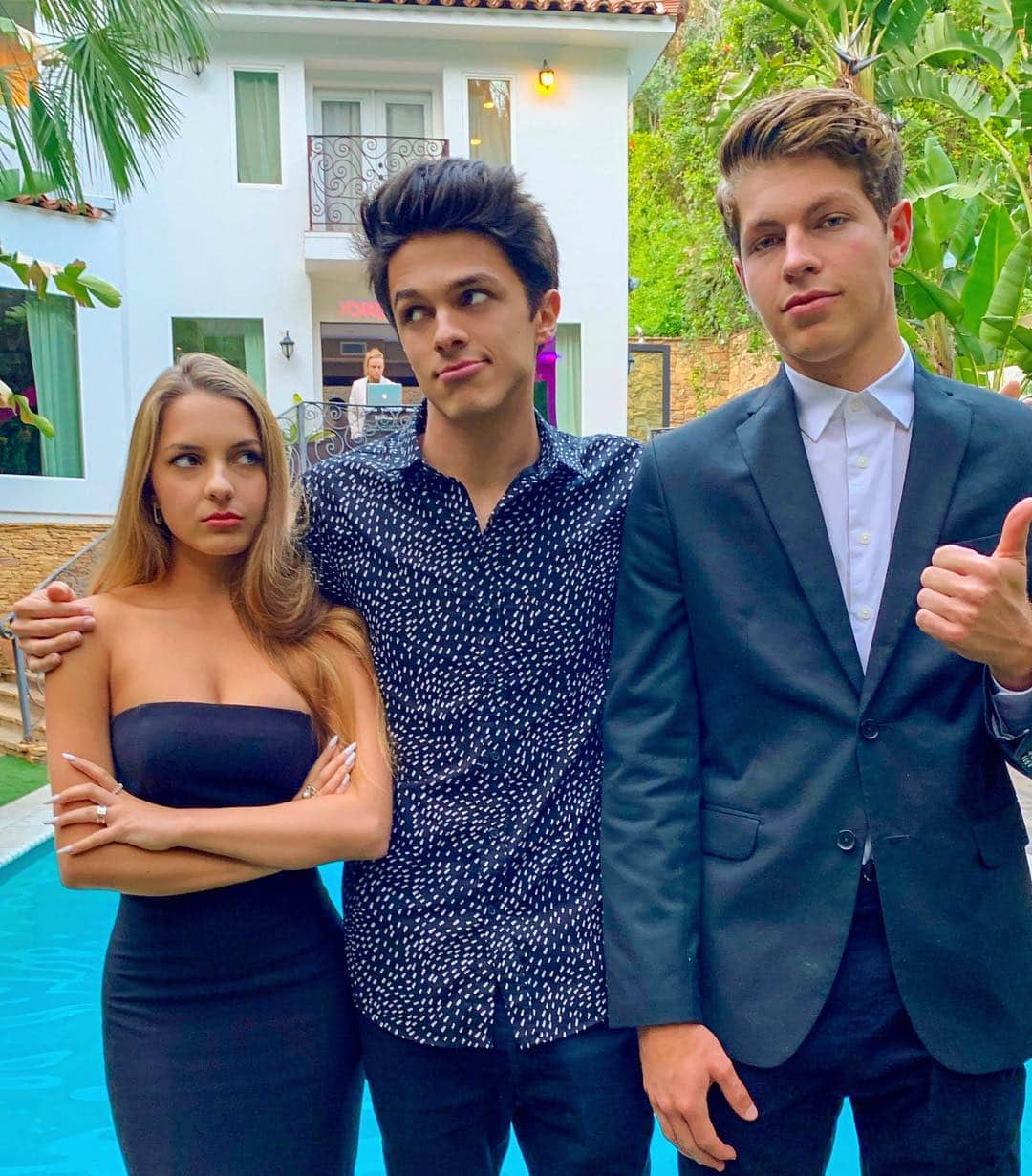 Brent Riveraさんのインスタグラム写真 - (Brent RiveraInstagram)「If you take my sister to prom, you take me to prom❤️ #ThirdWheel」5月5日 16時00分 - brentrivera