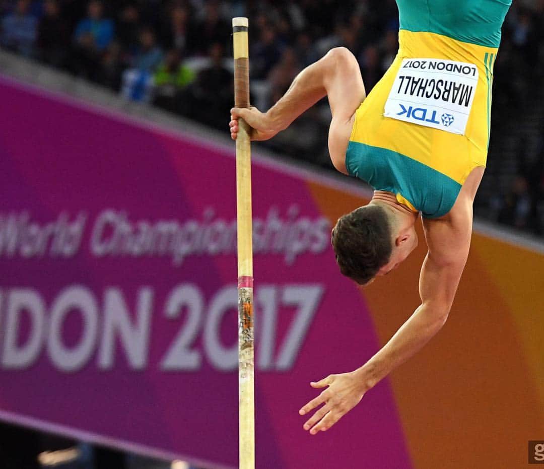 カーティス・マーシャルのインスタグラム：「Pretty pumped to announce that I get to do a bit more of this in those colours! 💛💚💛💚 I have been selected in the initial team to represent Australia in the upcoming IAAF World Championships. #Doha2019」